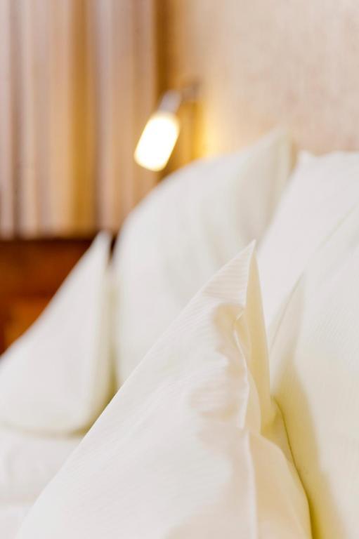 Hotel Eden - Am Hofgarten Bonn Phòng bức ảnh
